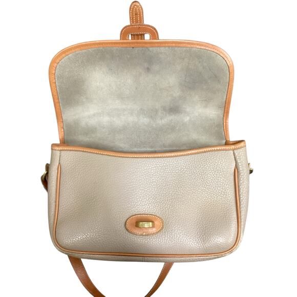 Vintage Dooney &Bourke Crossbody Women’s 1Size Pebbled Leather Flap Oner Closure - Picture 7 of 9